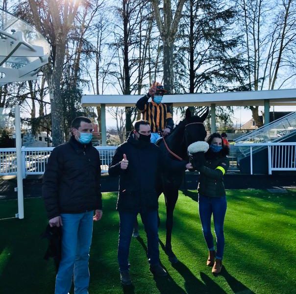 Victoire de Portentoso sur l’hippodrome de Pau